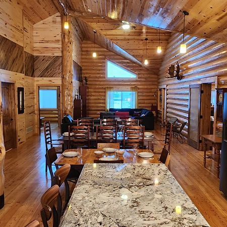 Beargrass Lodging & Rv Resort Hungry Horse Εξωτερικό φωτογραφία