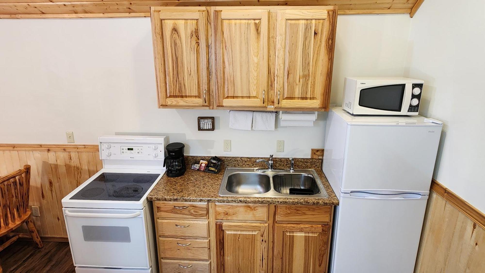 Beargrass Lodging & Rv Resort Hungry Horse Εξωτερικό φωτογραφία